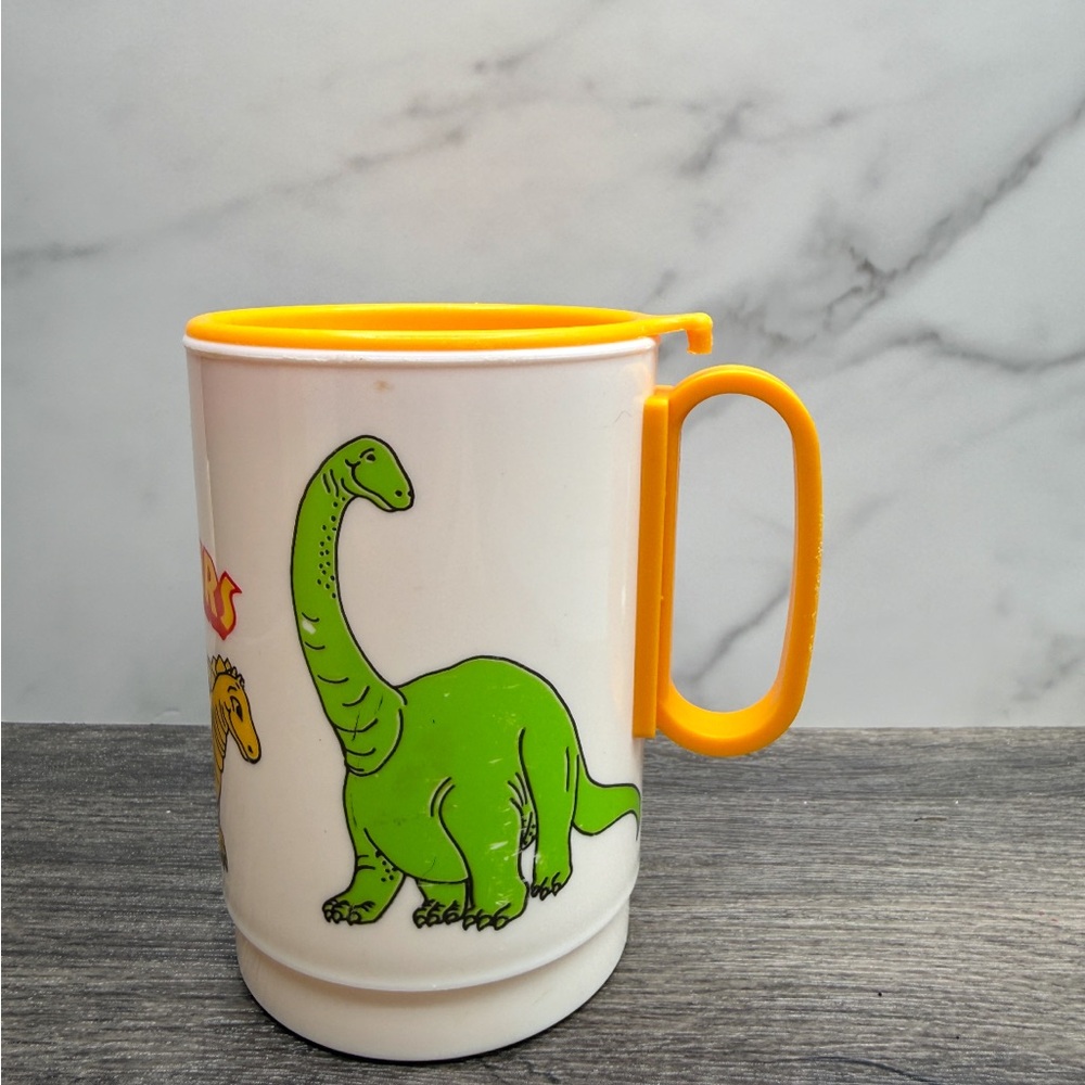 Vintage Chef Boyardee Dinosaurs Plastic Mugs Set of 2 Kids Cup Retro 1980s - Picture 5 of 6